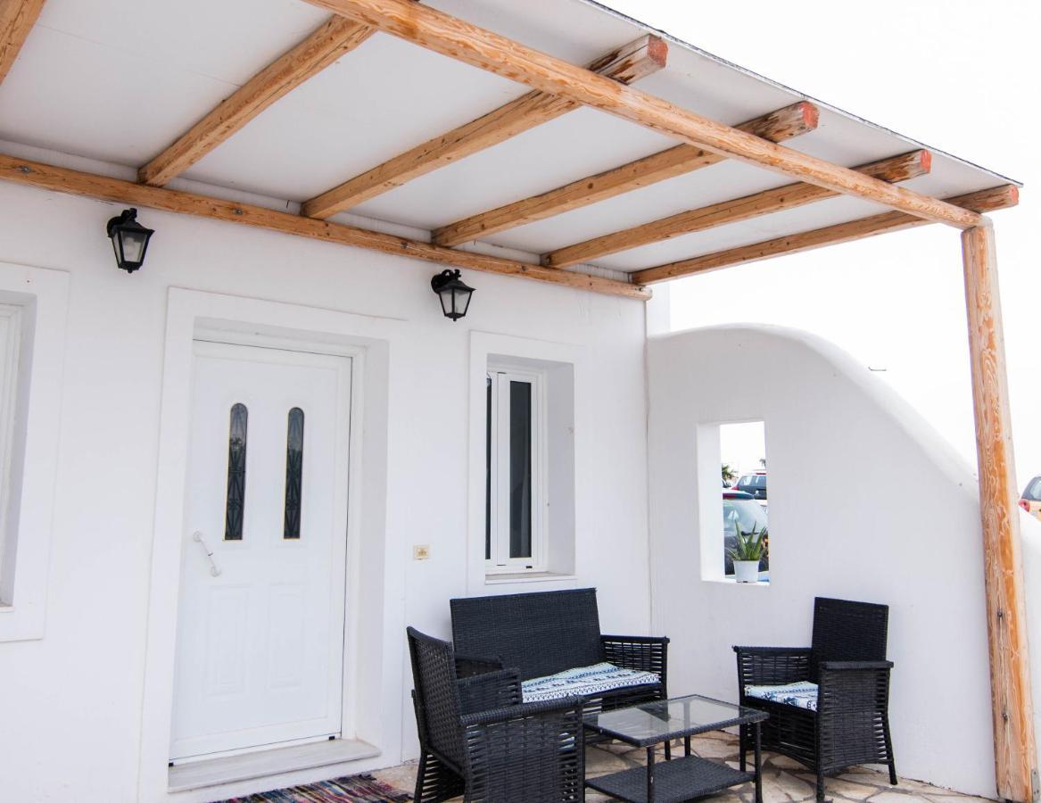 White Wave Villa, 3Min Walk From Beach คามารี ภายนอก รูปภาพ