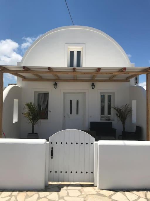 White Wave Villa, 3Min Walk From Beach คามารี ภายนอก รูปภาพ